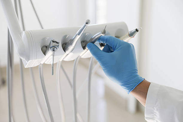 Professional Tooth Extraction technician working in Rockdale, IL
